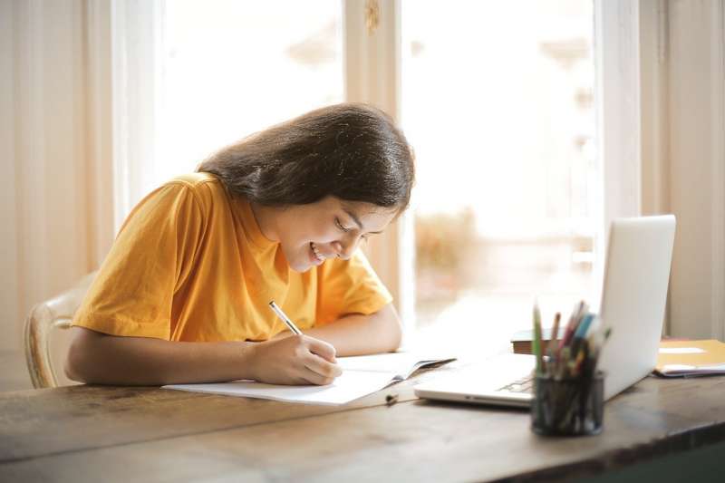 girl studying