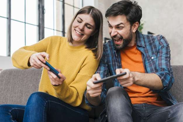 gaming together using smartphone